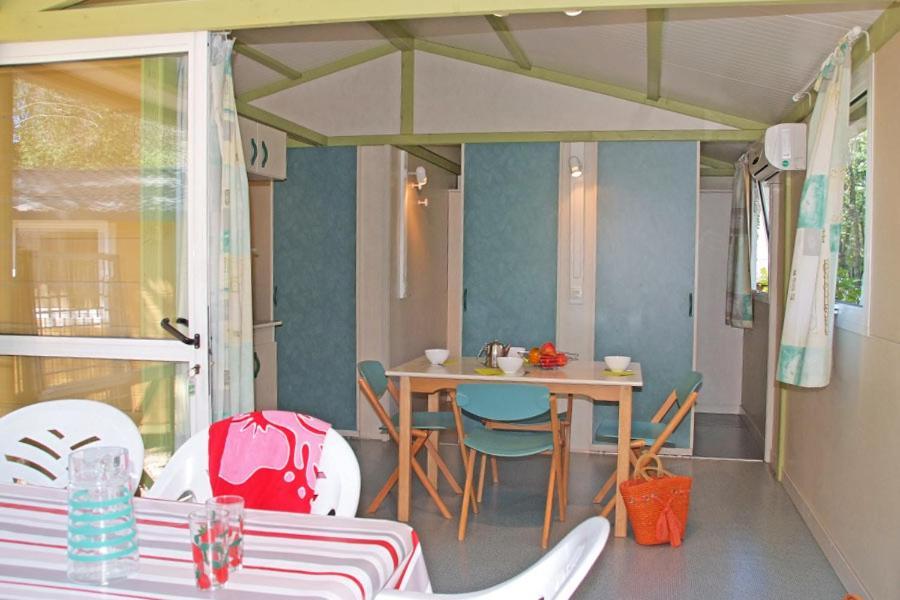فندق Camping Lou Cantaire فايانس المظهر الخارجي الصورة