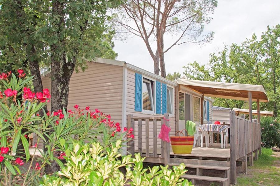 فندق Camping Lou Cantaire فايانس المظهر الخارجي الصورة