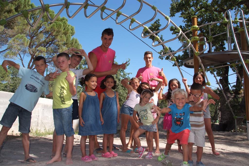 فندق Camping Lou Cantaire فايانس المظهر الخارجي الصورة